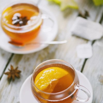 English Christmas punch servito caldo in bicchiere