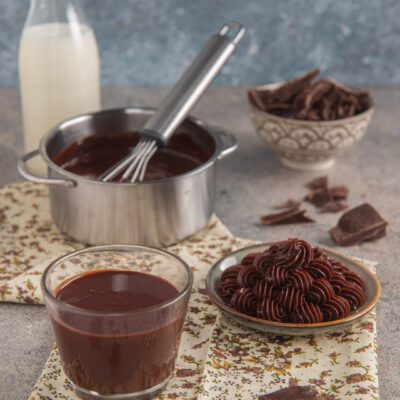 Ganache in diverse consistenze perfetta per farcire dolci e coprirli