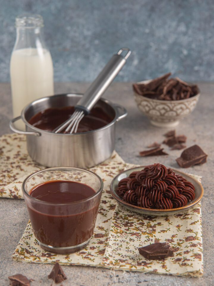 Ganache in diverse consistenze perfetta per farcire dolci e coprirli