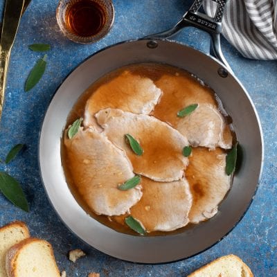 Scaloppine al marsala impiattate e pronte da gustare