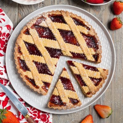 Crostata senza glutine con confettura di fragole