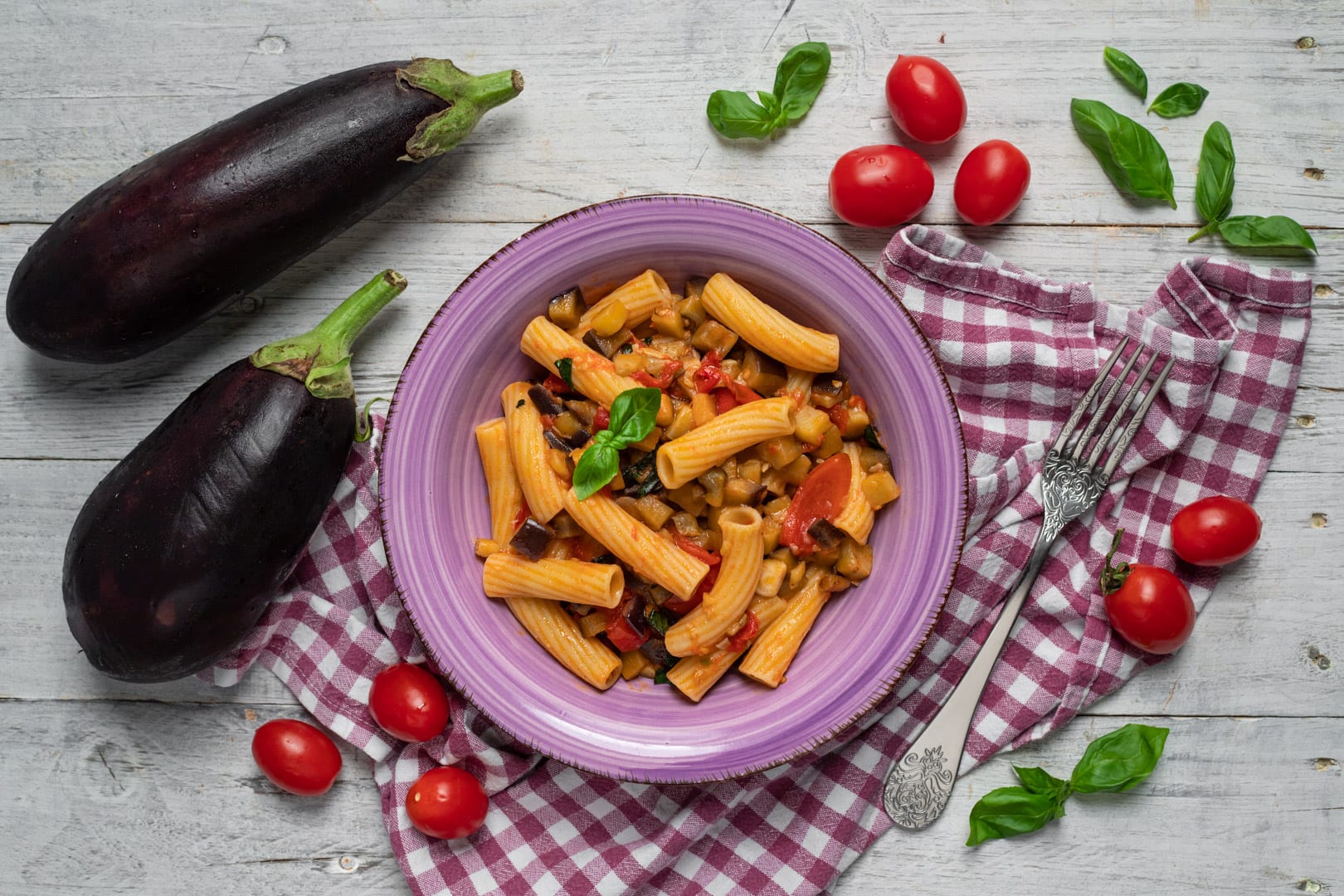 Pasta con le melanzane - Pasta facile, veloce, con pochi ingredienti