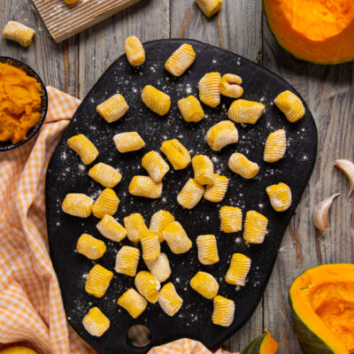 Gnocchi di zucca, con le tipiche scanalature pronti per essere cotti