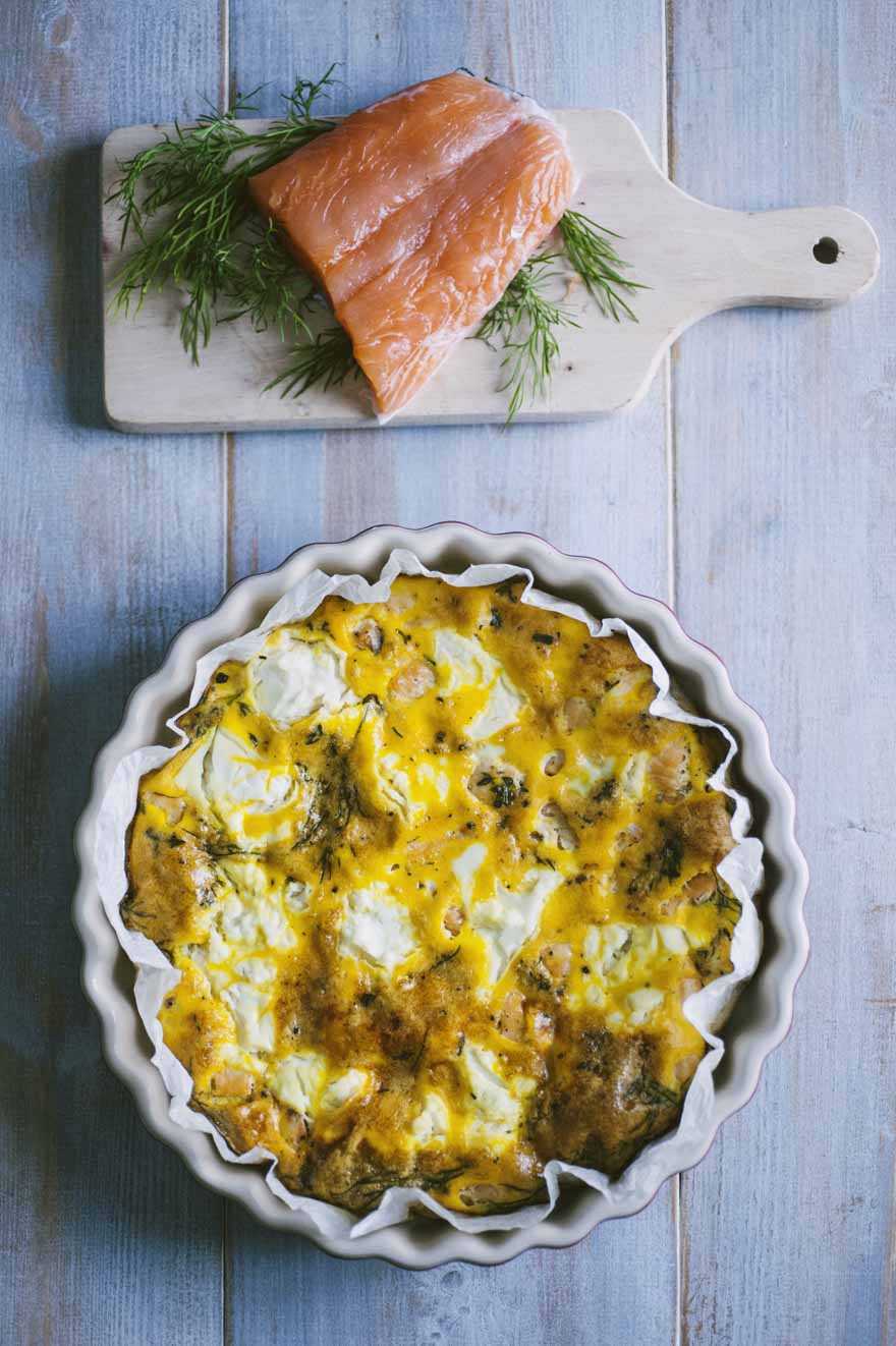 Frittata al forno con salmone e ricotta, saporita e leggera