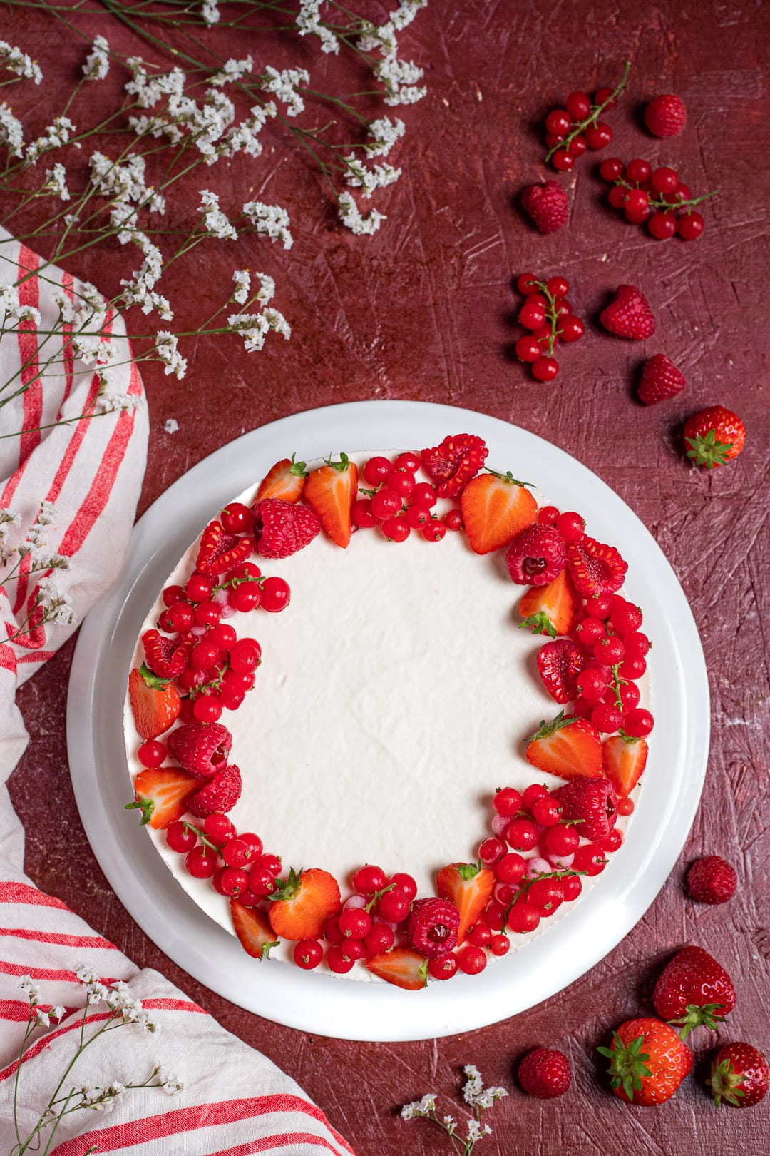 Torta fredda alla ricotta e frutti rossi