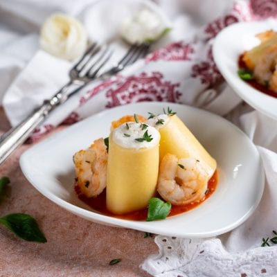 Paccheri ripieni di ricotta a gamberi