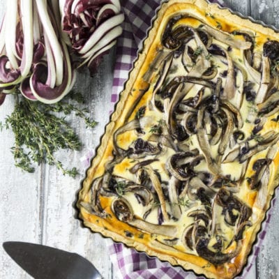 Quiche al radicchio servita ben calda