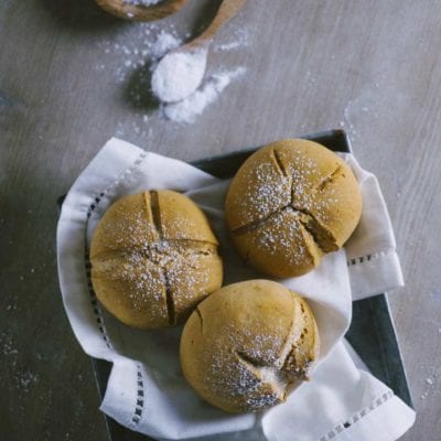 Soda bread senza glutine pronto in tavola