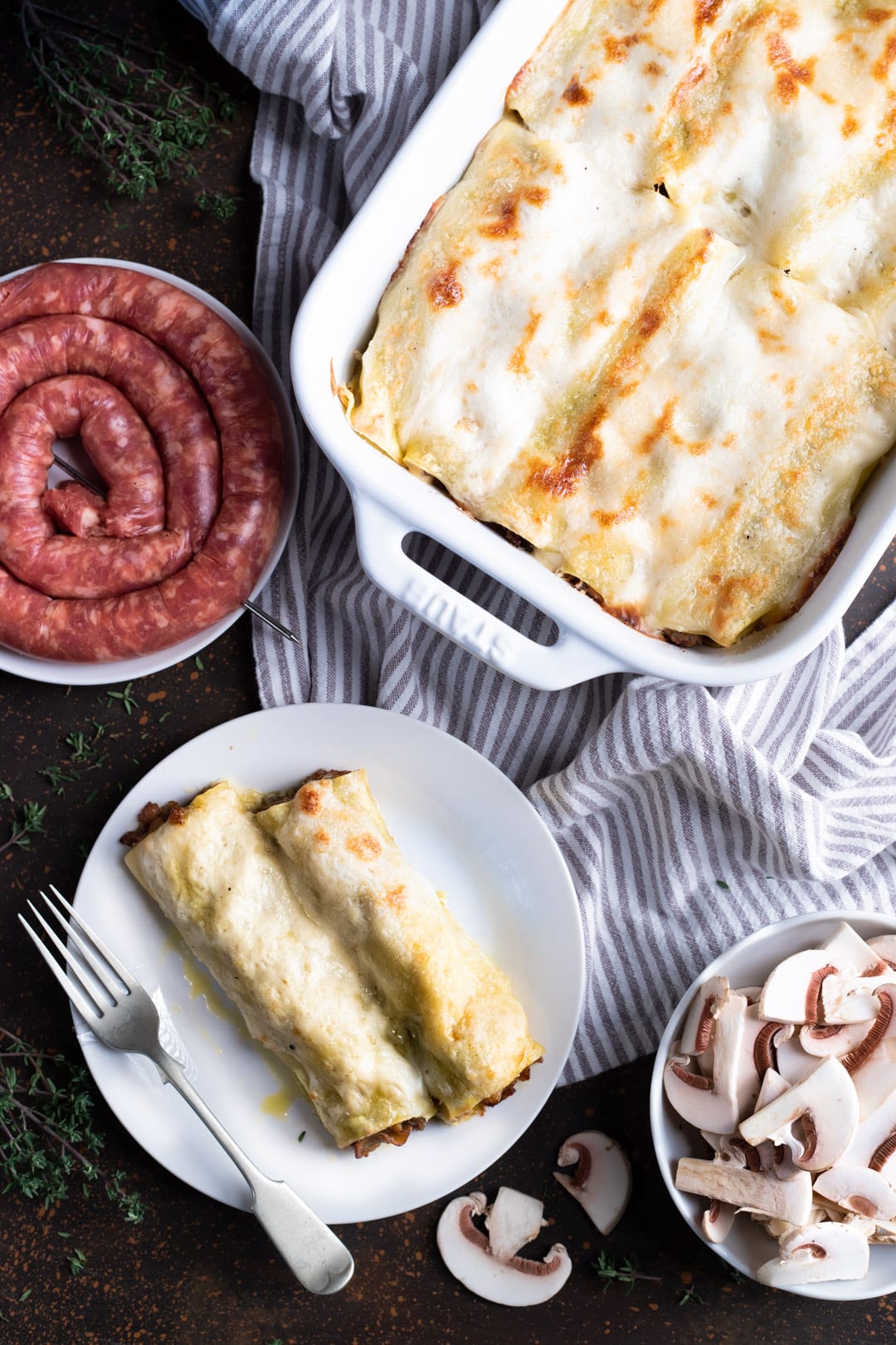 Cannelloni salsiccia e funghi appena sfornarti e pronti all'assaggio