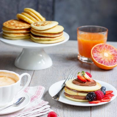 Pancakes alla Nutella e frutti di bosco