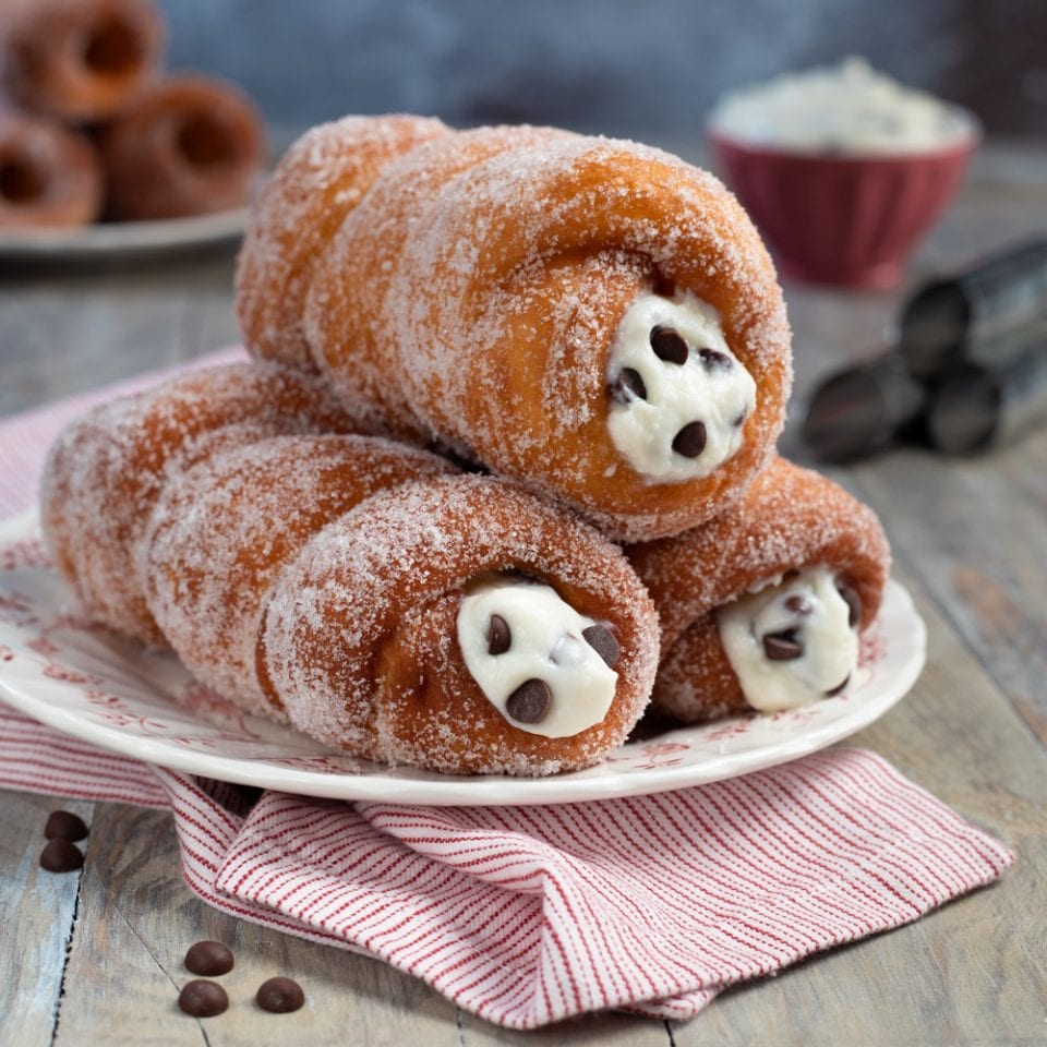 Cartocci Siciliani Fritti O Al Forno Ripieni Di Ricotta E Irresistibili