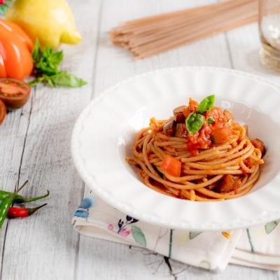 Spaghetti integrali ai 3 pomodori