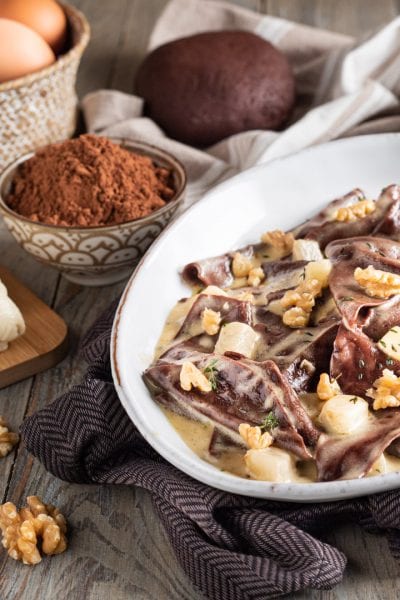 piatto con straccetti al cacao