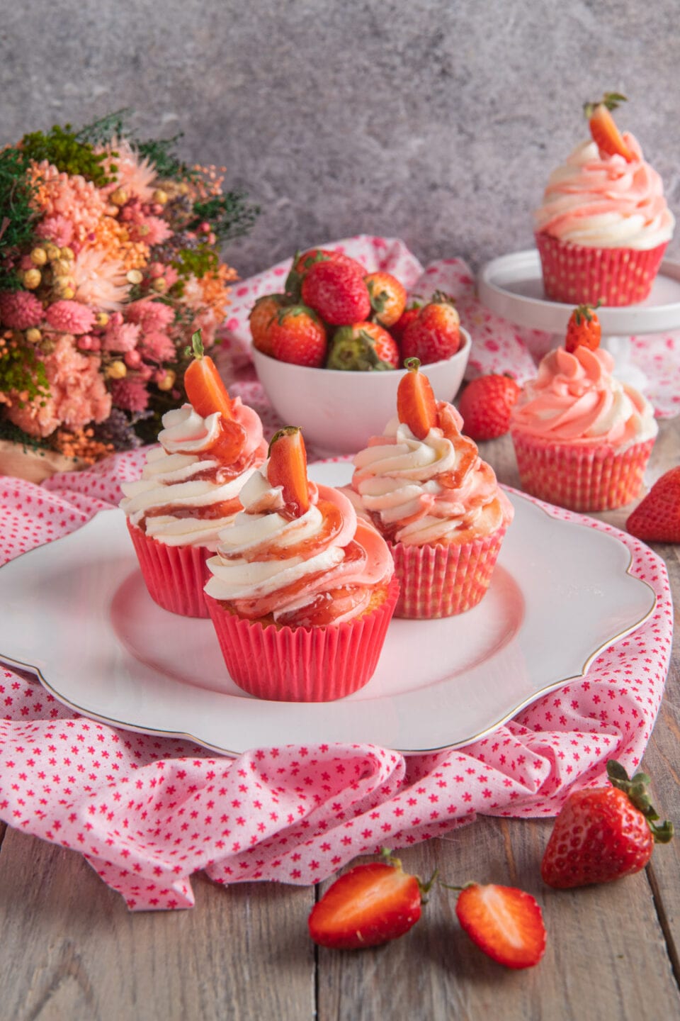 Cupcake con frosting alla vaniglia