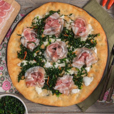 pizza pancetta e cavolo nero