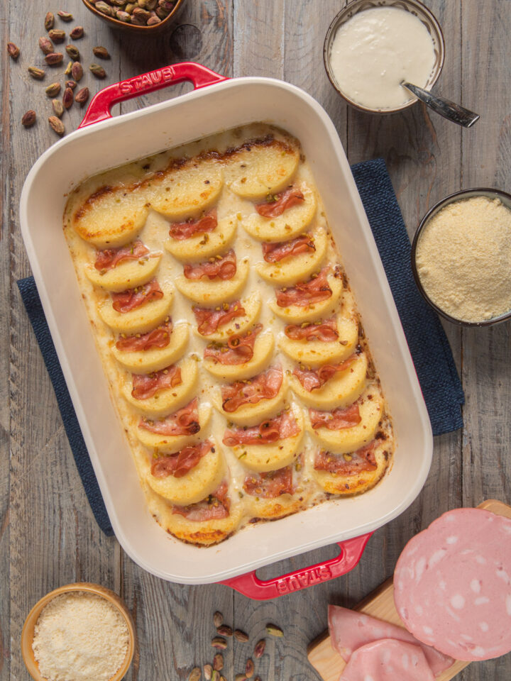 Gnocchi alla romana pasticciati in teglia con mortadella