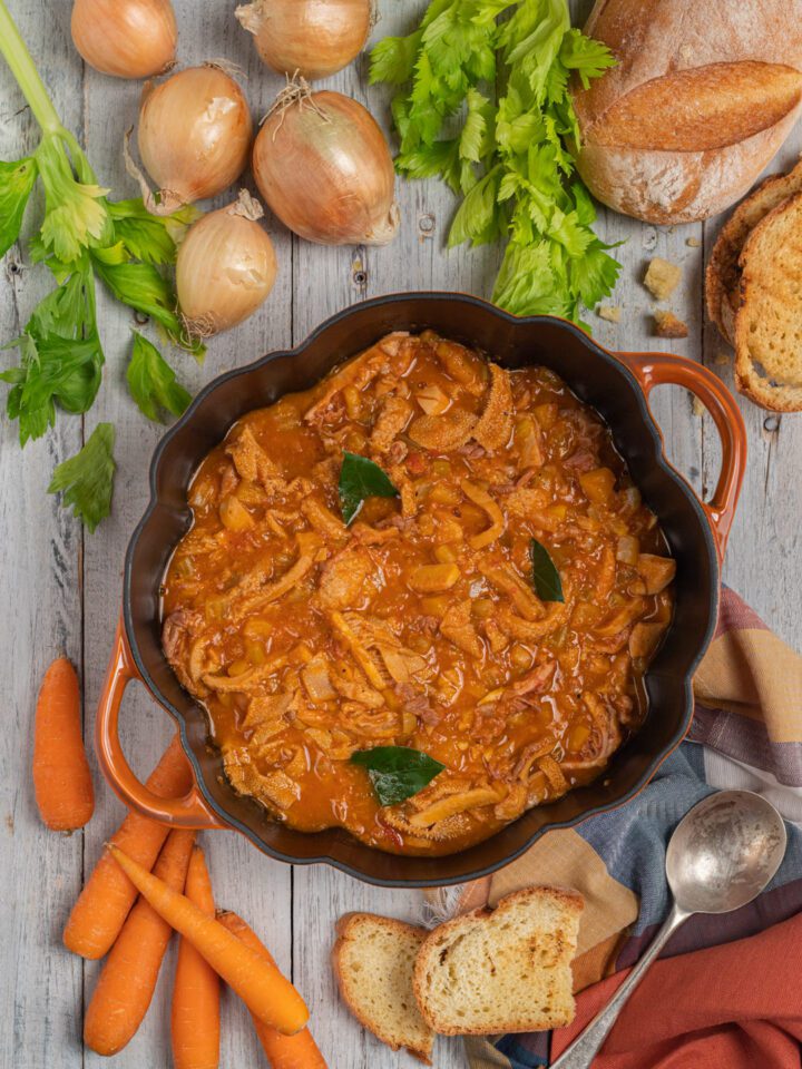 trippa alla fiorentina nel tegame con verdure e pane