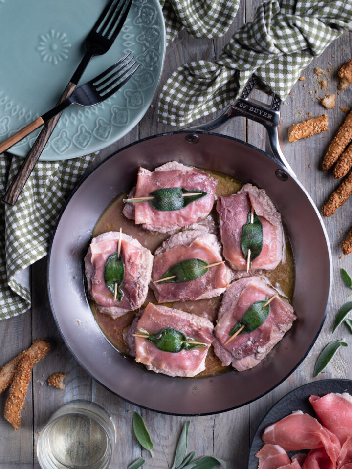 piatto da portata con saltimbocca