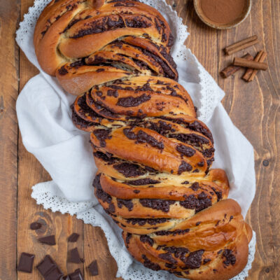 babka intero con ciooccolato fondente