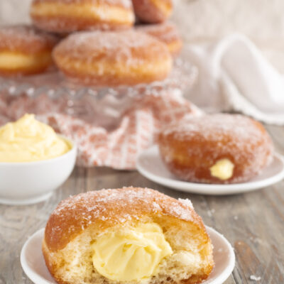 bombe fritte ripiene di crema pasticcera