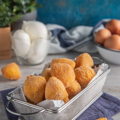 cestino di mozzarelle fritte