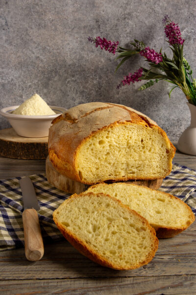 Pane di semola E' l’ideale per accompagnare qualsiasi pasto, dalla colazione alla cena.
