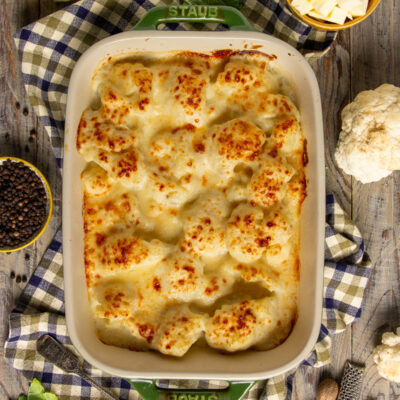 Cavolfiore gratinato una perfetta combinazione di sapore e semplicità, per portare in tavola un contorno ricco e sfizioso,