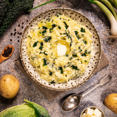 Colcannon Un piatto tipico irlandese a base di patate, cavolo e burro.