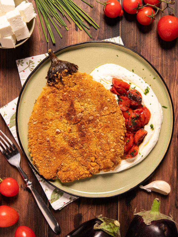 Cotoletta di melanzana Un secondo piatto vegetariano dove la melanzana è croccante fuori e morbida dentro!
