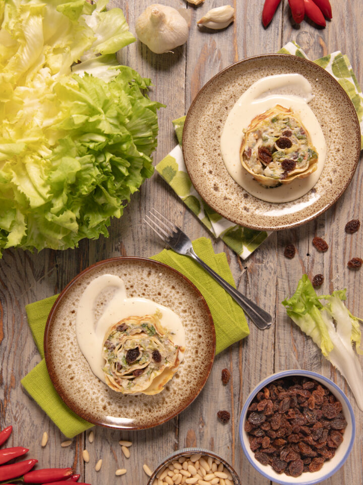 Rotolo di crespelle con scarola ricotta e provolone
